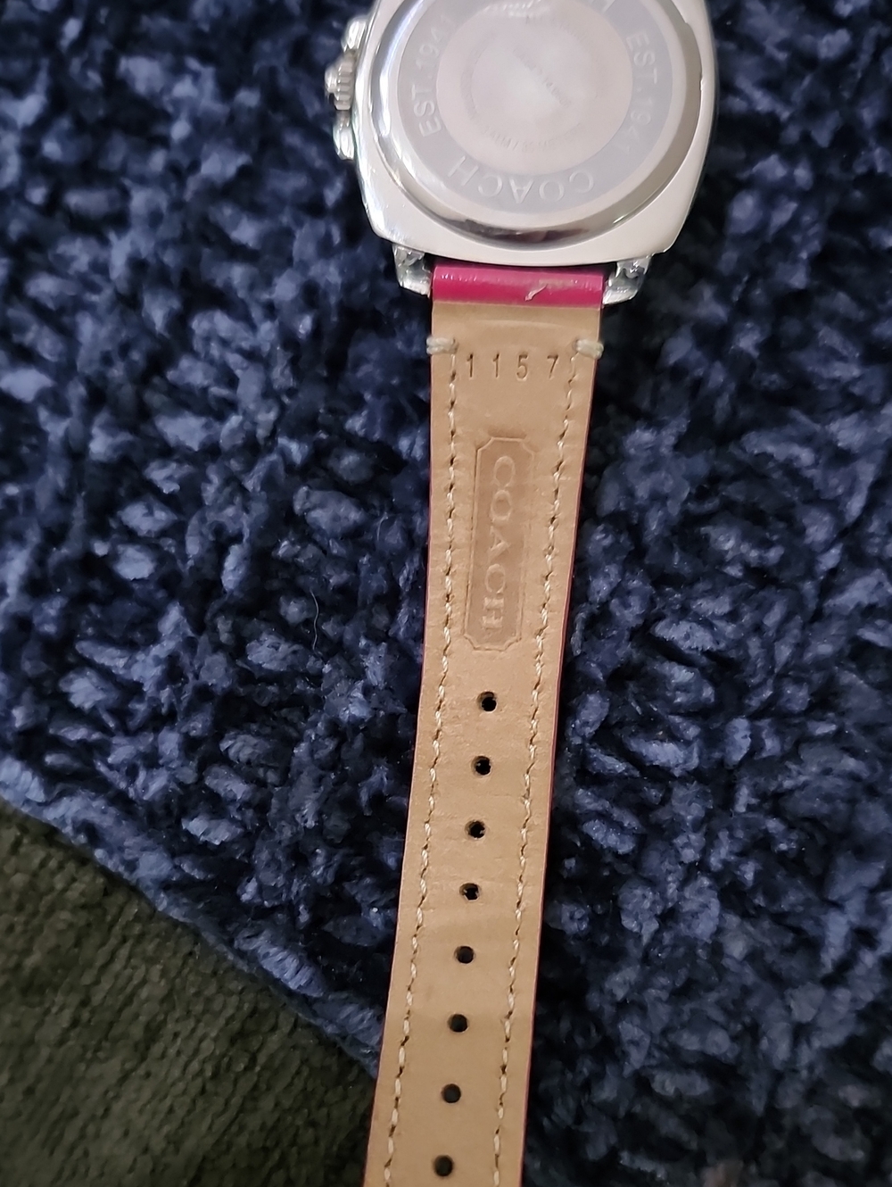 COACH Legacy Rainbow Leather Strap Watch -est.  26mm/15mm Strap W/box - Picture 4 of 10